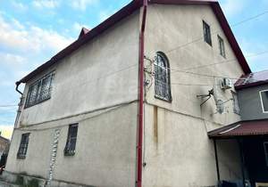 Дом 416м², 3-этажный, на длительный срок,