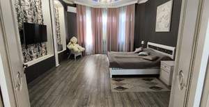 Дом 846м², 3-этажный, участок 20 сот.