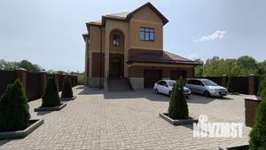 Дом 847м², 3-этажный, участок 20 сот.