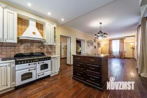 Дом 316м², 3-этажный, участок 7 сот.