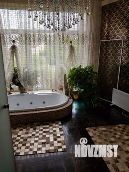 Дом 270м², 2-этажный, участок 5 сот.