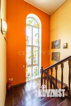 Дом 316м², 3-этажный, участок 7 сот.