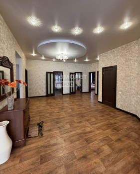 Дом 175м², 1-этажный, участок 10 сот.