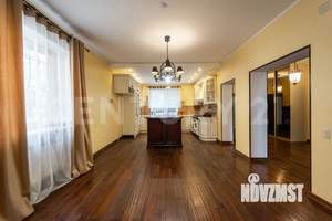 Дом 316м², 3-этажный, участок 7 сот.