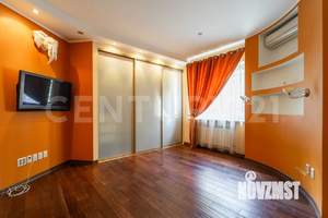 Дом 316м², 3-этажный, участок 7 сот.