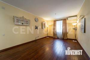 Дом 316м², 3-этажный, участок 7 сот.