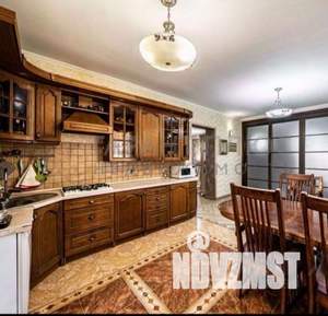 Дом 270м², 2-этажный, участок 5 сот.