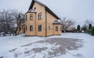 Дом 230м², 3-этажный, на длительный срок, 