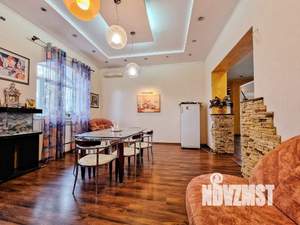 Таунхаус 180м², 2-этажный, на длительный срок, 