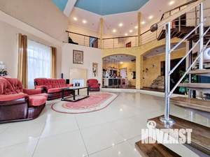 Таунхаус 180м², 2-этажный, на длительный срок, 