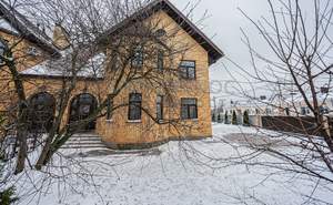 Дом 230м², 3-этажный, на длительный срок, 