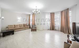 Дом 230м², 3-этажный, на длительный срок, 