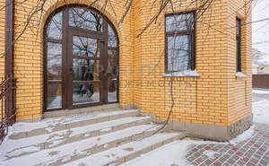 Дом 230м², 3-этажный, на длительный срок, 