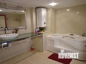 Дом 245м&sup2;, 3-этажный, посуточно, 