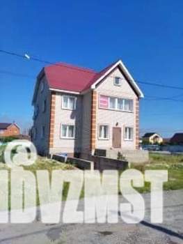 Коттедж 250м², 2-этажный, на длительный срок, 