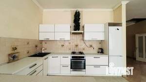 Дом 321м&sup2;, 3-этажный, участок 4 сот.  