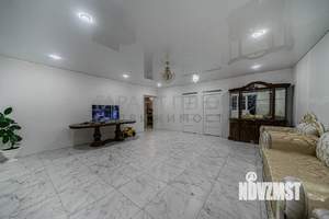 Коттедж 214м², 2-этажный, участок 10 сот.  