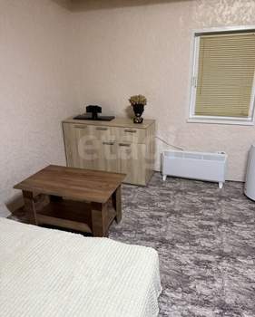 Дом 50м&sup2;, 2-этажный, участок 4 сот.  