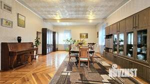 Дом 285м², 2-этажный, участок 9 сот.  