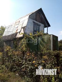 Дом 20м&sup2;, 2-этажный, участок 6 сот.  