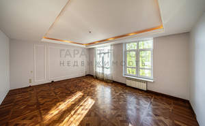 Дом 201м², 3-этажный, участок 1 сот.  