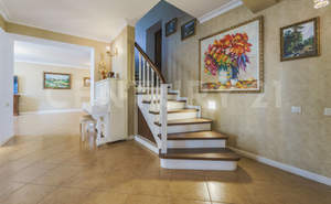 Дом 490м&sup2;, 4-этажный, участок 13 сот.  