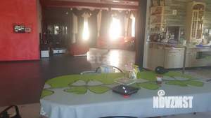 Дом 500м&sup2;, 3-этажный, участок 10 сот.  