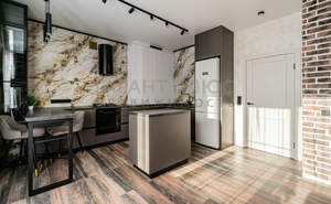 Дом 250м&sup2;, 2-этажный, участок 10 сот.  