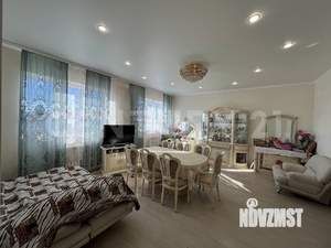 Дом 290м&sup2;, 2-этажный, участок 15 сот.  