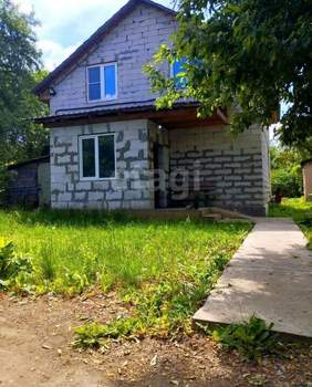 Дом 140м², 2-этажный, участок 10 сот.  