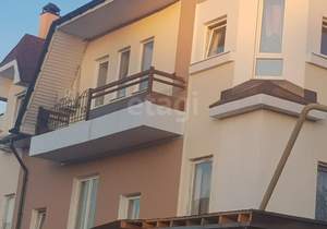 Дом 500м&sup2;, 3-этажный, участок 10 сот.  