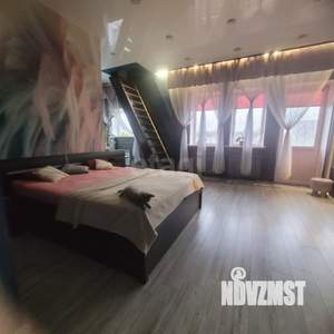 Дом 500м&sup2;, 3-этажный, участок 10 сот.  