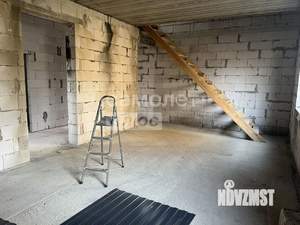 Дом 150м&sup2;, 3-этажный, участок 9 сот.  