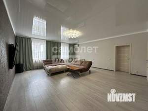 Дом 241м², 2-этажный, участок 4 сот.  