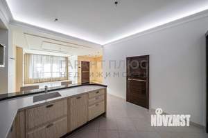 Таунхаус 201м², 3-этажный, участок 1 сот.  