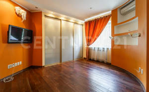 Дом 316м&sup2;, 3-этажный, участок 7 сот.  