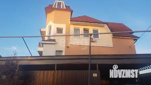 Дом 500м&sup2;, 3-этажный, участок 10 сот.  