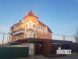Дом 500м², 3-этажный, участок 10 сот.  