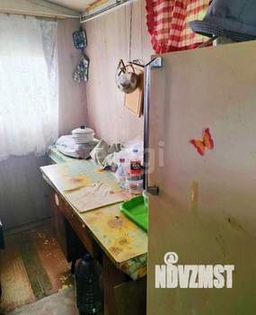 Дом 20м&sup2;, 2-этажный, участок 6 сот.  