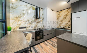 Дом 250м&sup2;, 2-этажный, участок 10 сот.  