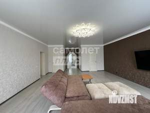 Дом 241м², 2-этажный, участок 4 сот.  