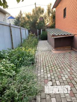 Коттедж 295м&sup2;, 2-этажный, участок 8 сот.  