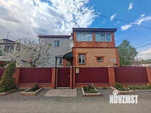Коттедж 250м², 3-этажный, участок 8 сот.  