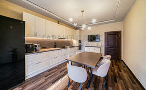 Дом 192м&sup2;, 2-этажный, участок 6 сот.  