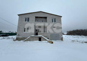 Дом 307м&sup2;, 3-этажный, участок 15 сот.  