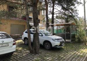 Дом 470м², 3-этажный, участок 15 сот.  