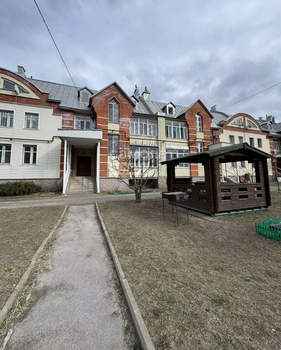 Дом 190м&sup2;, 3-этажный, участок 2 сот.  