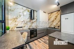 Коттедж 250м&sup2;, 2-этажный, участок 8 сот.  