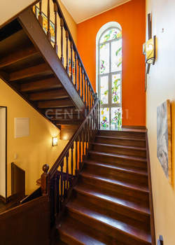 Дом 316м&sup2;, 3-этажный, участок 7 сот.  