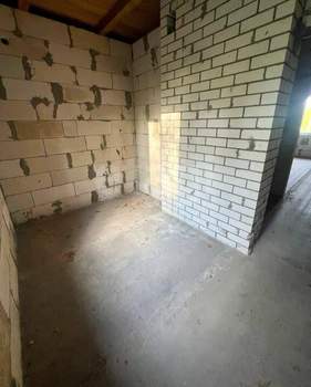 Дом 220м&sup2;, 2-этажный, участок 10 сот.  